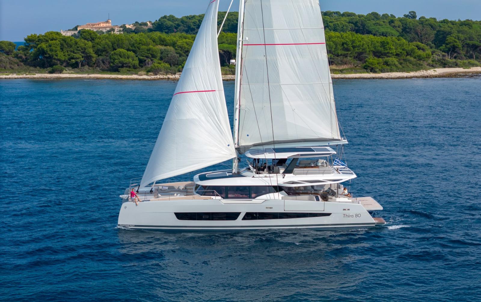 Thíra 80